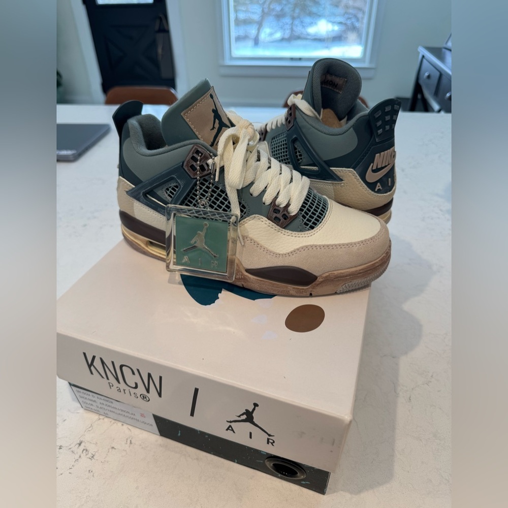 Snorlax Jordan 4 - Picture 9 of 11